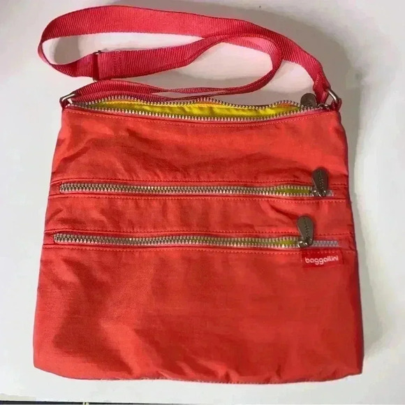 Baggallini crossbody bag Orange Coral Red Adjustable Strap - Picture 1 of 7
